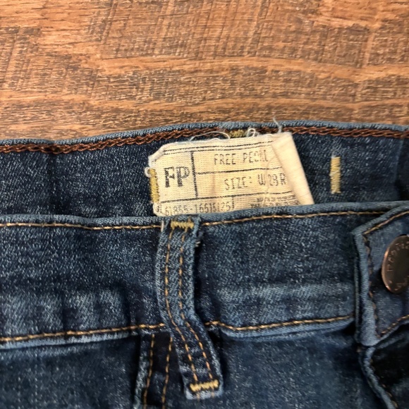 Free People Jeans  Sz 28 - Picture 2 of 3